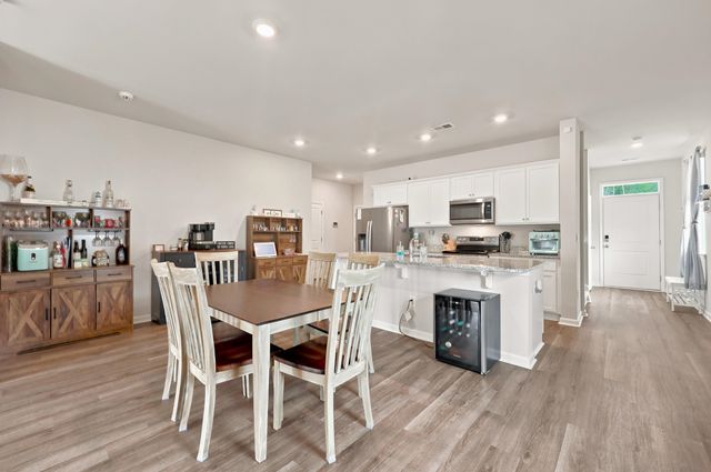 427 Samara Dr., Longs, SC 29568