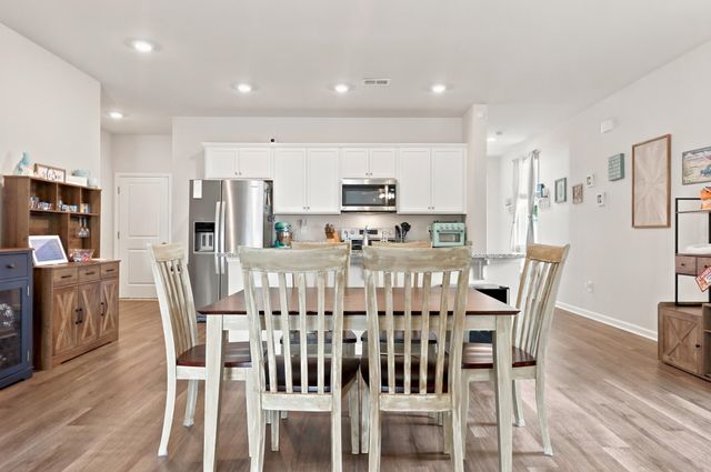 427 Samara Dr., Longs, SC 29568