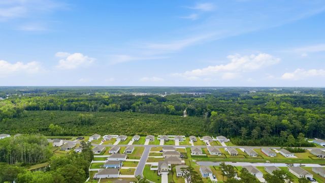427 Samara Dr., Longs, SC 29568