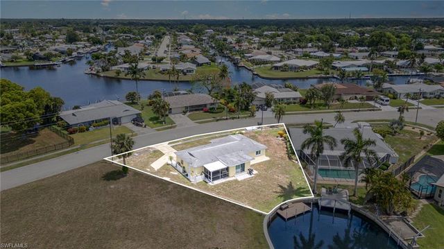 1751 Lakeview BLVD, North Fort Myers, FL 33903