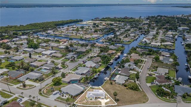 1751 Lakeview BLVD, North Fort Myers, FL 33903