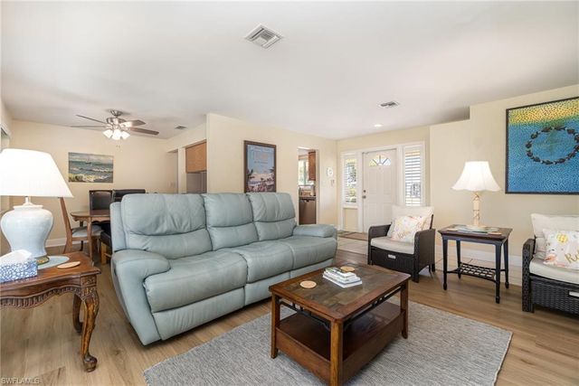 1751 Lakeview BLVD, North Fort Myers, FL 33903