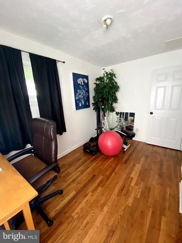 5705 DENFIELD RD, Rockville, MD 20851