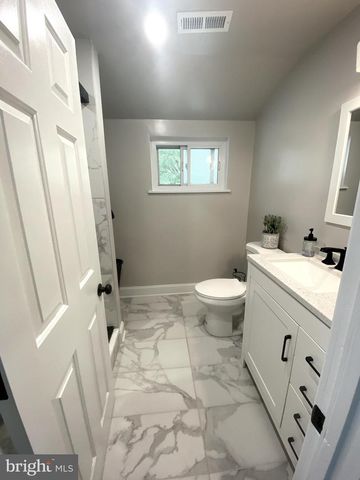 5705 DENFIELD RD, Rockville, MD 20851