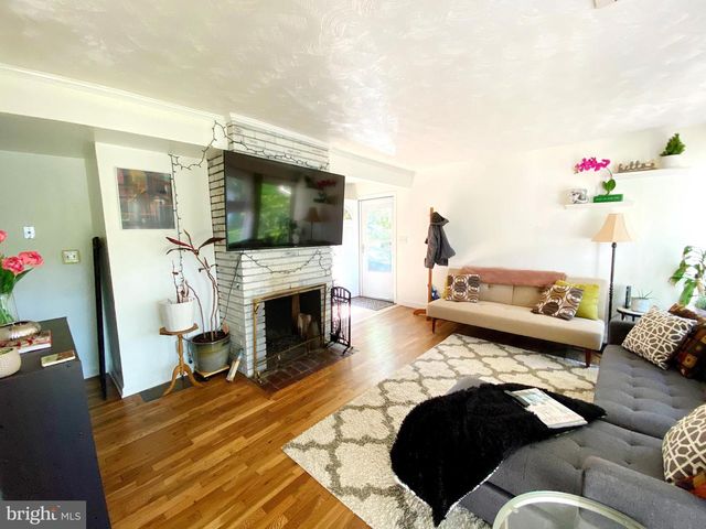 5705 DENFIELD RD, Rockville, MD 20851