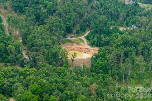 9999 Bear View Road, Weaverville, NC 28787