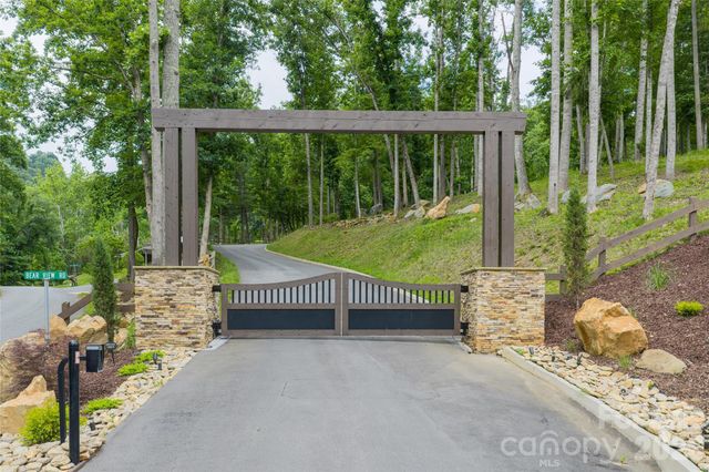 9999 Bear View Road, Weaverville, NC 28787