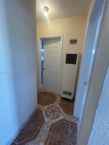 18425 NW 42nd Pl, Miami Gardens, FL 33055