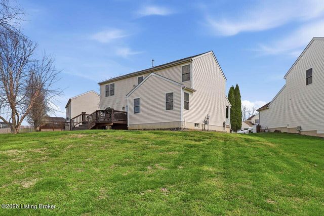 10204 Red Clover Ct, Louisville, KY 40228
