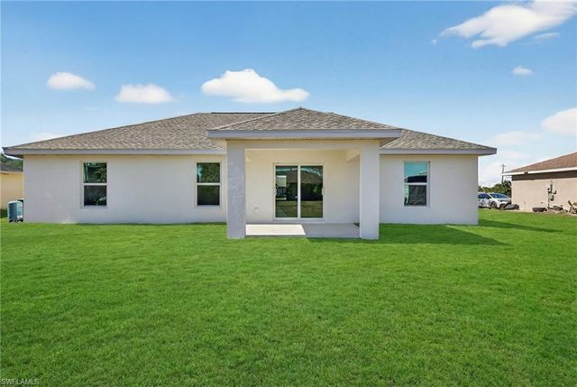 1219 NW 8th PL, Cape Coral, FL 33993