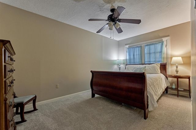 39 Regency Point, Conroe, TX 77356