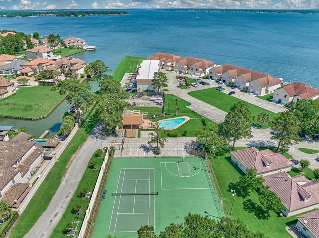 39 Regency Point, Conroe, TX 77356