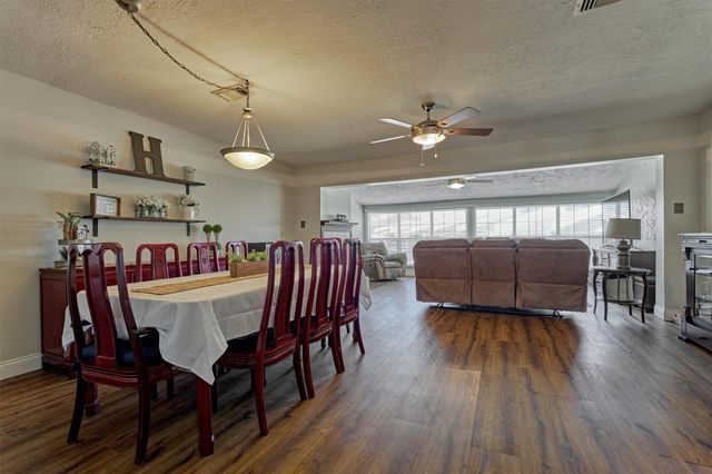 39 Regency Point, Conroe, TX 77356