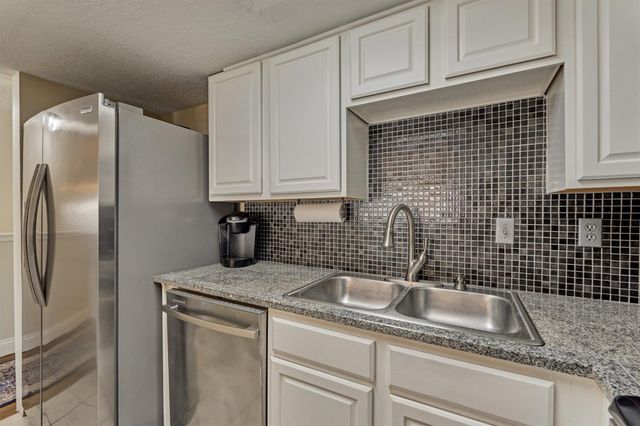 39 Regency Point, Conroe, TX 77356