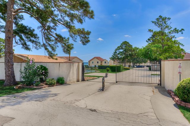 39 Regency Point, Conroe, TX 77356