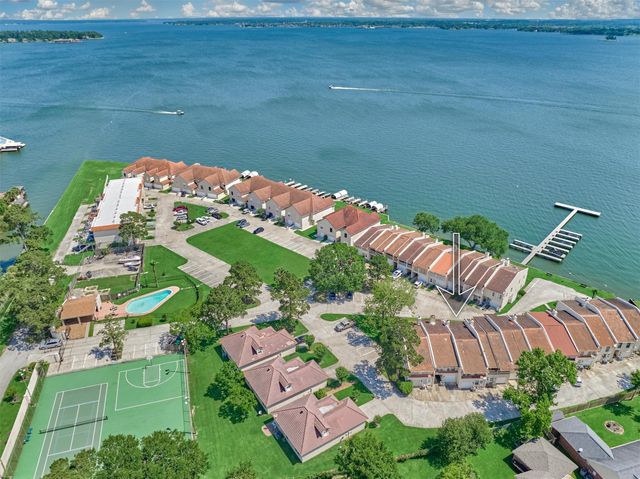 39 Regency Point, Conroe, TX 77356