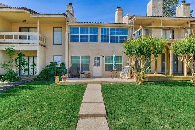 39 Regency Point, Conroe, TX 77356