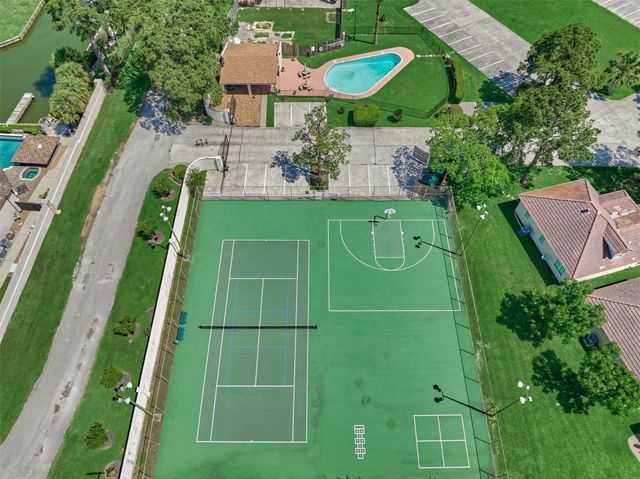39 Regency Point, Conroe, TX 77356