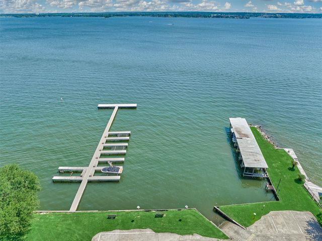 39 Regency Point, Conroe, TX 77356
