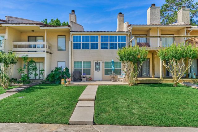 39 Regency Point, Conroe, TX 77356
