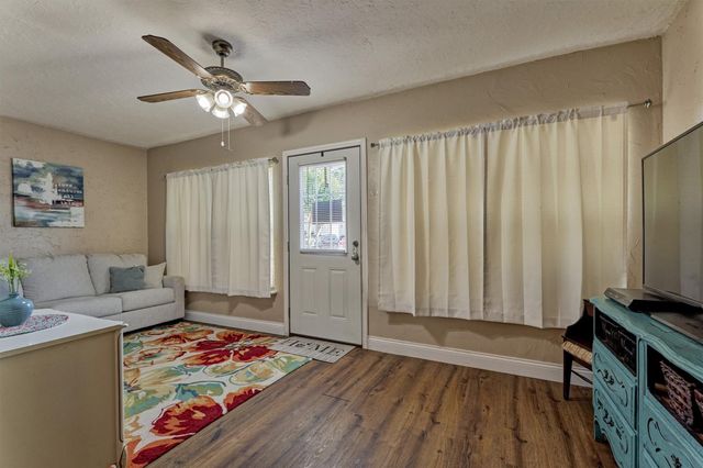 39 Regency Point, Conroe, TX 77356