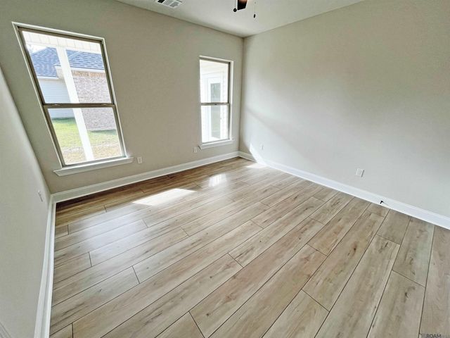 13116 Hawk Creek St, Gonzales, LA 70737