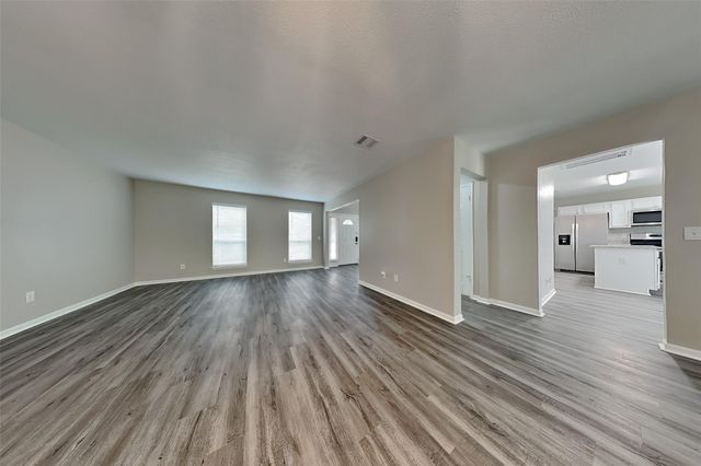 9411 Bayou Bluff Drive, Spring, TX 77379