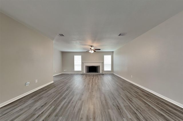 9411 Bayou Bluff Drive, Spring, TX 77379