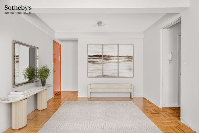 150 E 56th St Apt 4C, New York City, NY 10022