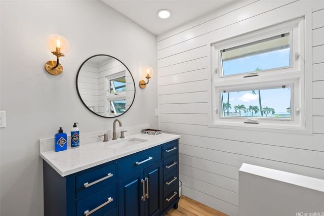 1868 Kihi Street, Honolulu, HI 96821