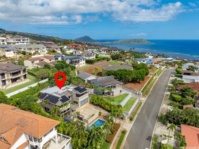1868 Kihi Street, Honolulu, HI 96821