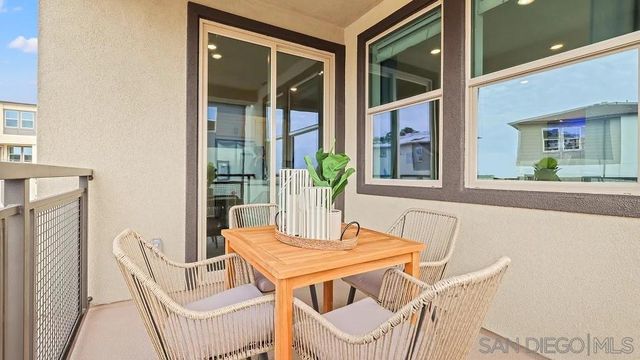 379 Honeysuckle, Oceanside, CA 92057