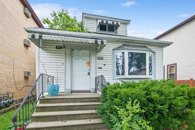 2221 N 73rd Court, Elmwood Park, IL 60707