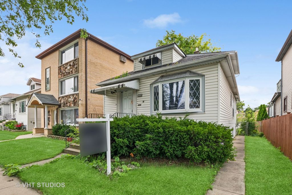 2221 N 73rd Court, Elmwood Park, IL 60707