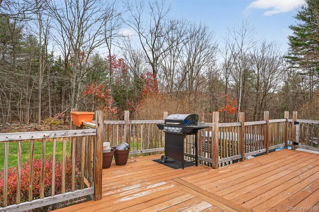 10 Carly Drive, Highland, NY 12528