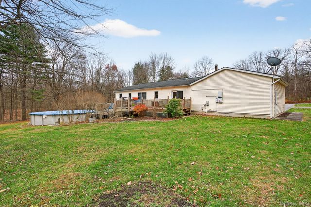 10 Carly Drive, Highland, NY 12528