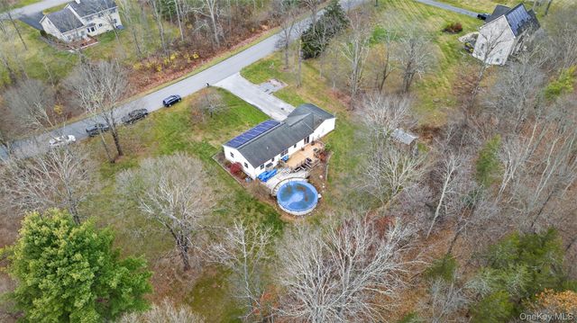 10 Carly Drive, Highland, NY 12528