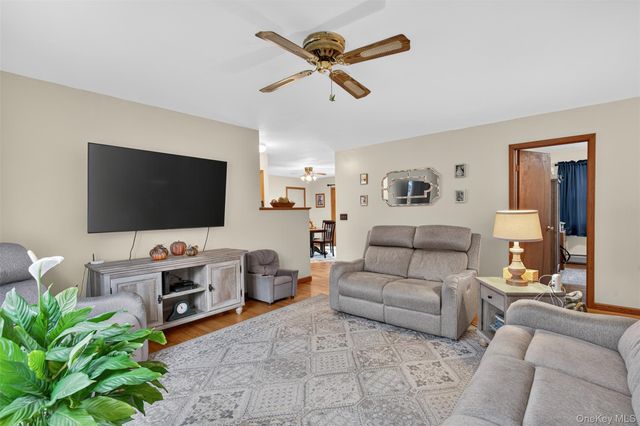 10 Carly Drive, Highland, NY 12528