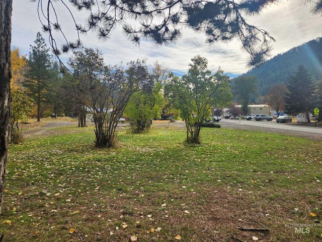305 North Main, Peck, ID 83545