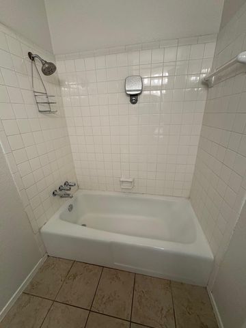 7801 Shoal Creek BLVD 201, Austin, TX 78757