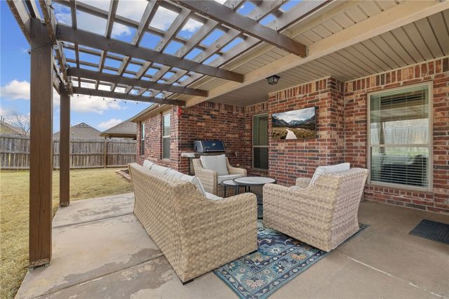 3494 Foxtail Lily Lane, Fayetteville, AR 72704