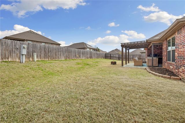 3494 Foxtail Lily Lane, Fayetteville, AR 72704