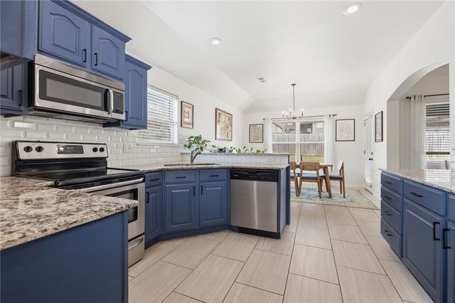 3494 Foxtail Lily Lane, Fayetteville, AR 72704