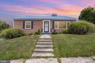 225 W KING STREET ST, Waynesboro, PA 17268