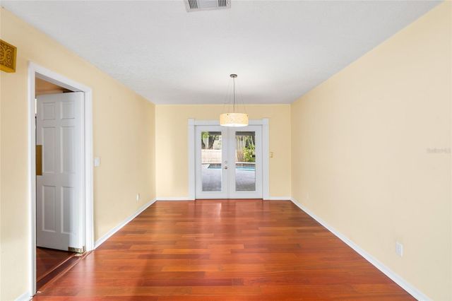 631 GILLETTE AVENUE, Temple Terrace, FL 33617