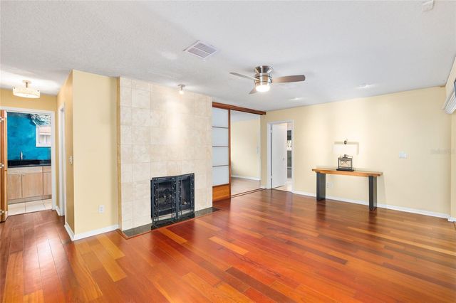 631 GILLETTE AVENUE, Temple Terrace, FL 33617