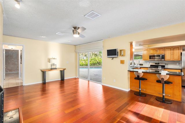 631 GILLETTE AVENUE, Temple Terrace, FL 33617