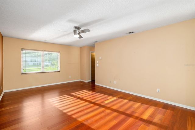 631 GILLETTE AVENUE, Temple Terrace, FL 33617