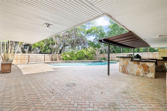 631 GILLETTE AVENUE, Temple Terrace, FL 33617