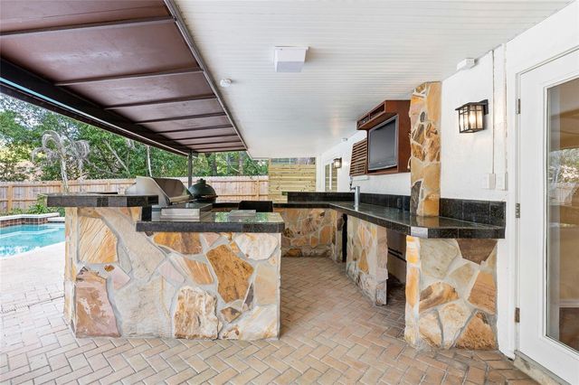 631 GILLETTE AVENUE, Temple Terrace, FL 33617